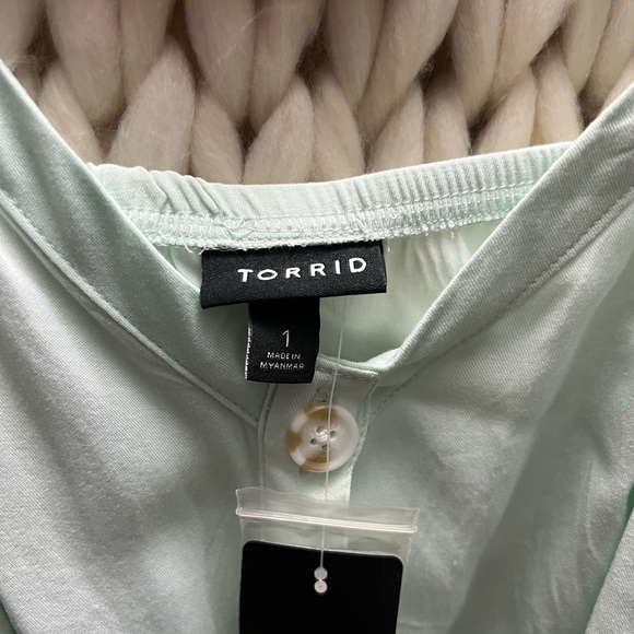 Tank from Torrid - Picture 2 of 2